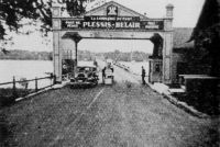 L‘entrée du pont payant Plessis-Bélair reliant Sainte-Rose à Rosemere.